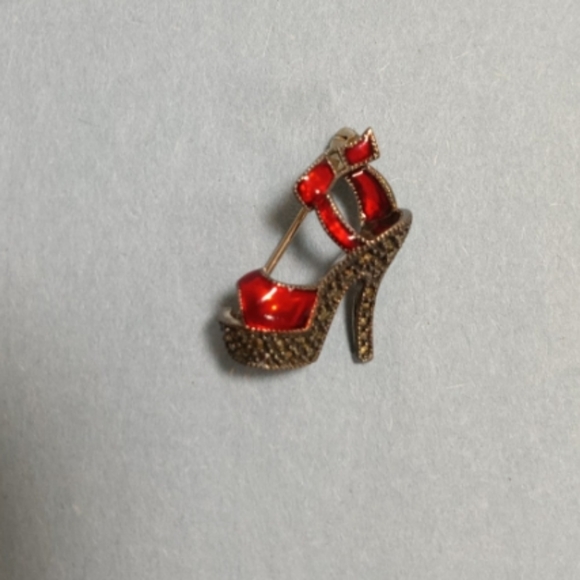 Red Stiletto Pin - Picture 2 of 4